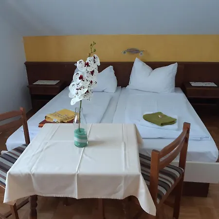 Gasthof Und Kulmberghof * Gossendorf (Sudoststeiermark)